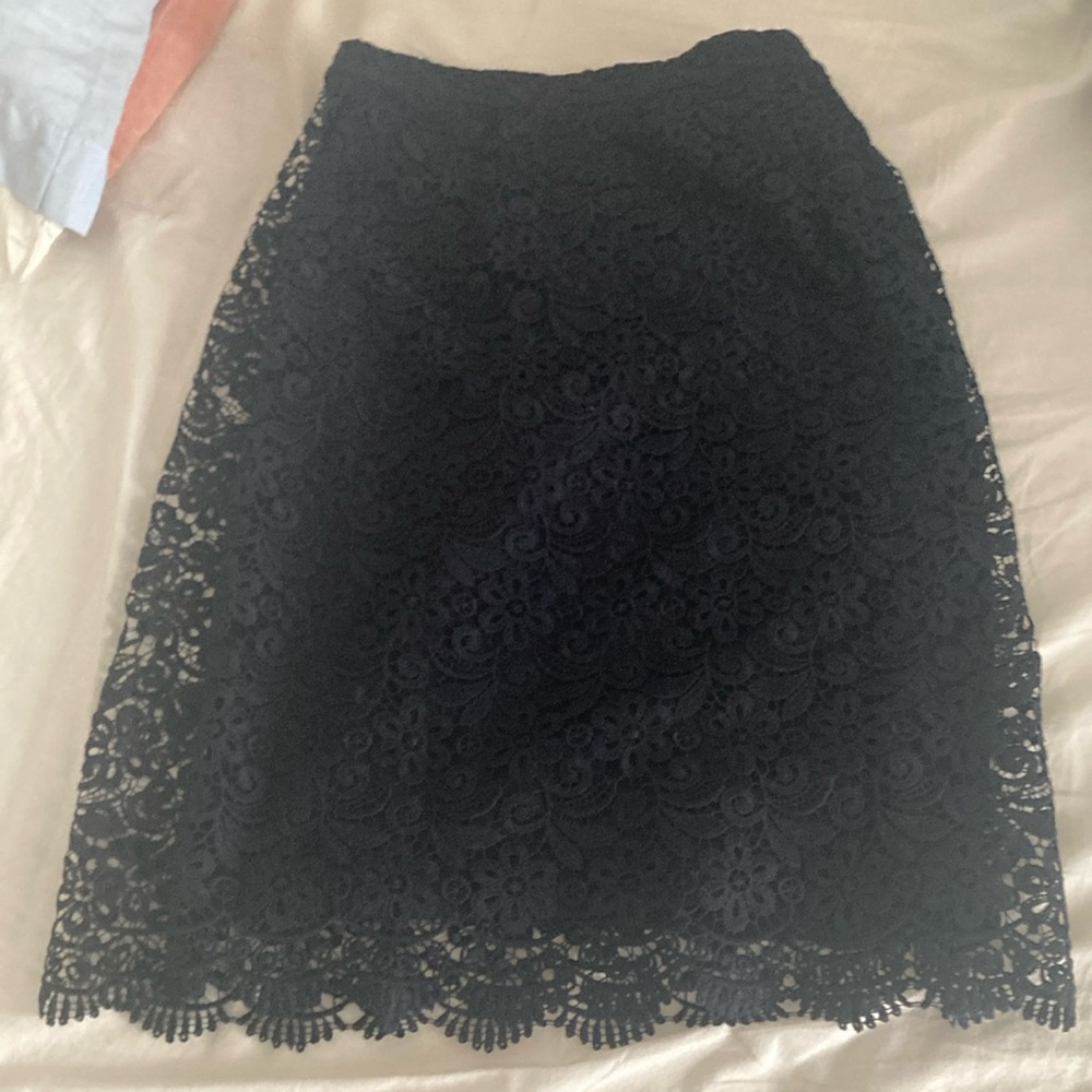 Navy blue lace Uniqlo pencil skirt